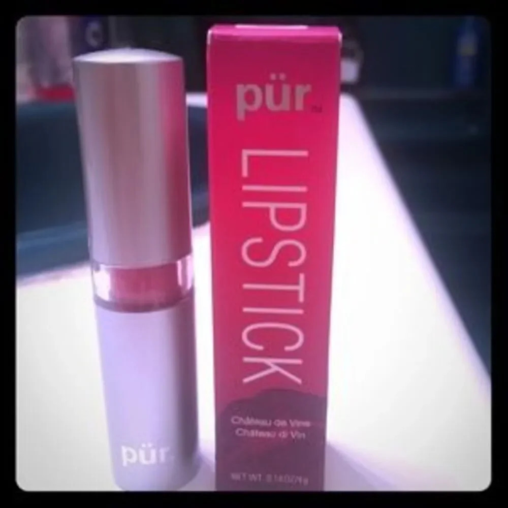NIB PUR MINERALS LIPSTICK